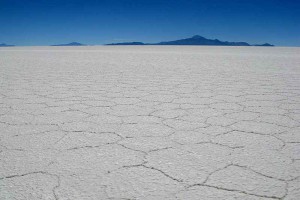 800px-bolivie-salar_de_uyuni-bolivie.jpg