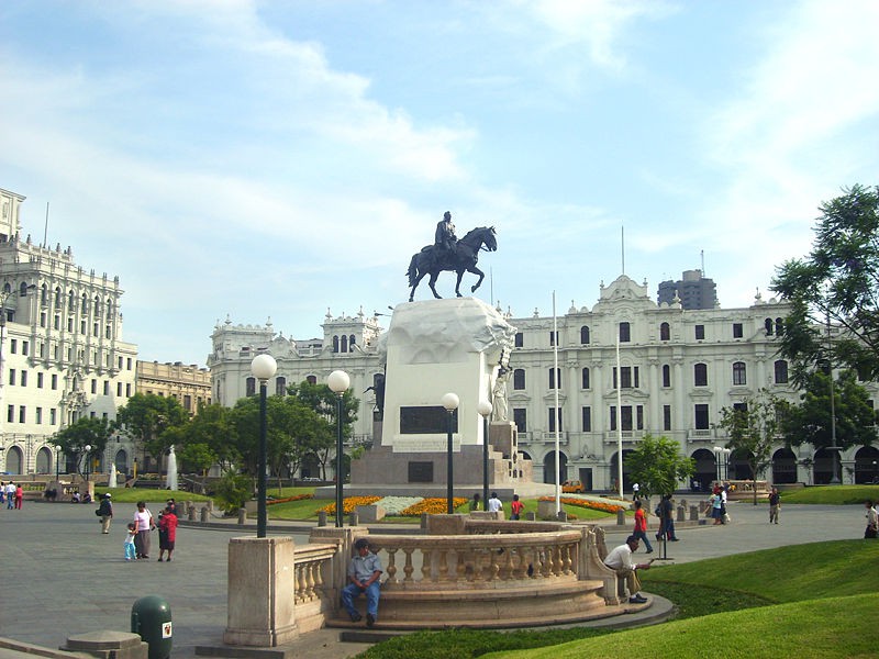 800px-plazasanmartin.jpg