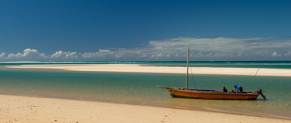 vilanculos_and_the_bazaruto_archipelago_boat2.jpg