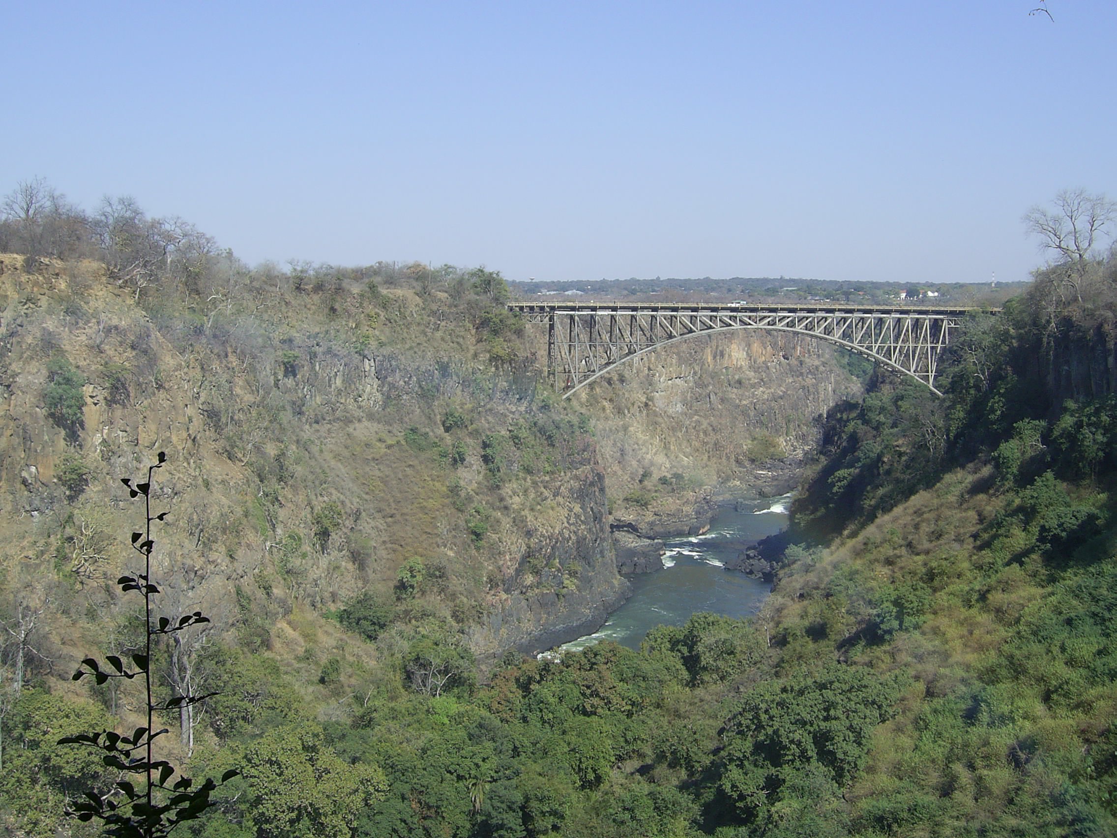 zambia_zimbabwe_bridge_with_rainbow_from_victoria_falls.jpg